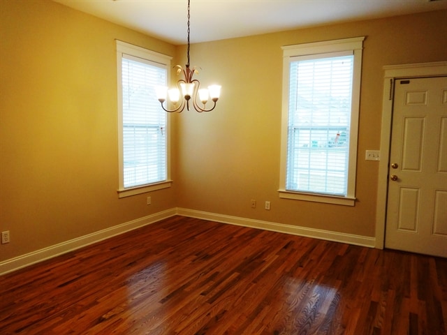 Building Photo - 204 Hydrangea St