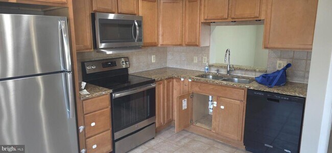 Foto del edificio - 7886 Marioak Dr