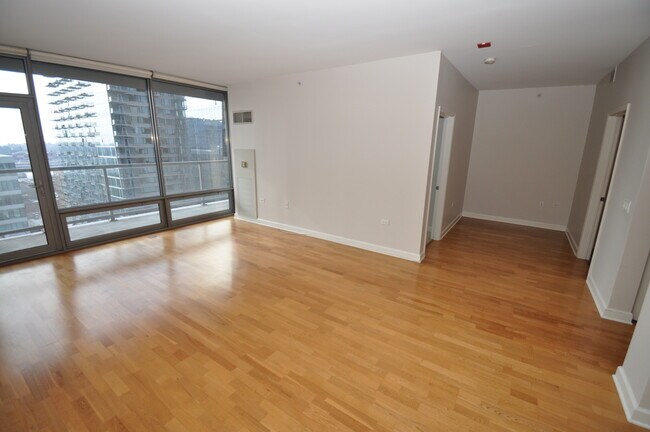 Foto del edificio - 100 E 14th St
