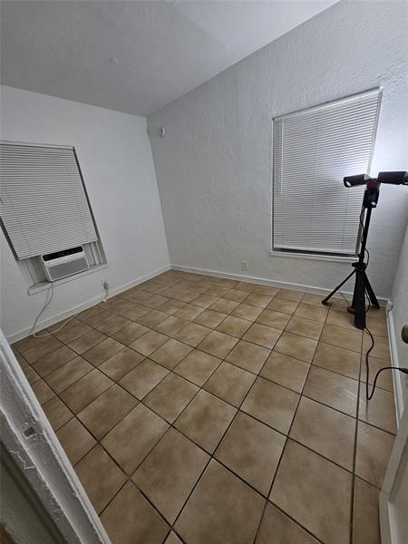 Foto del edificio - 1100 NE 12th Ave