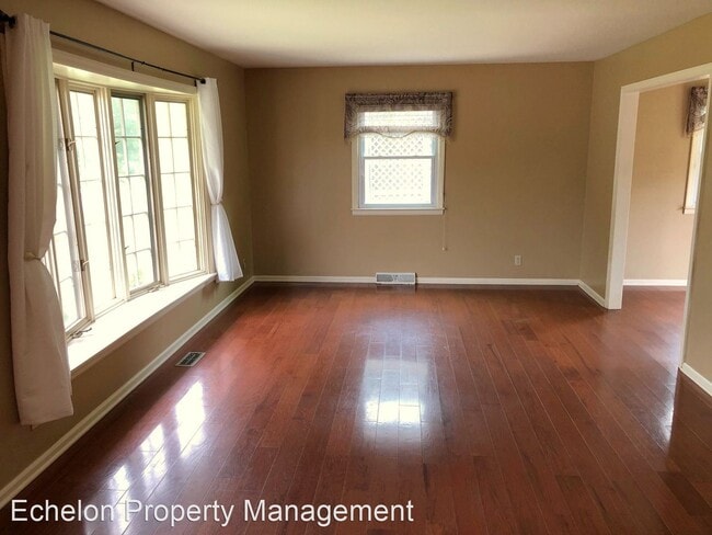Building Photo - 4 br, 3 bath House - 607 Prospect St.
