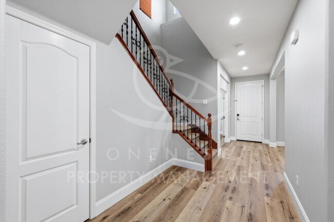 Building Photo - stunning 4-bedroom, 3-bathroom home in Rocklin's beloved Whitney Ranch