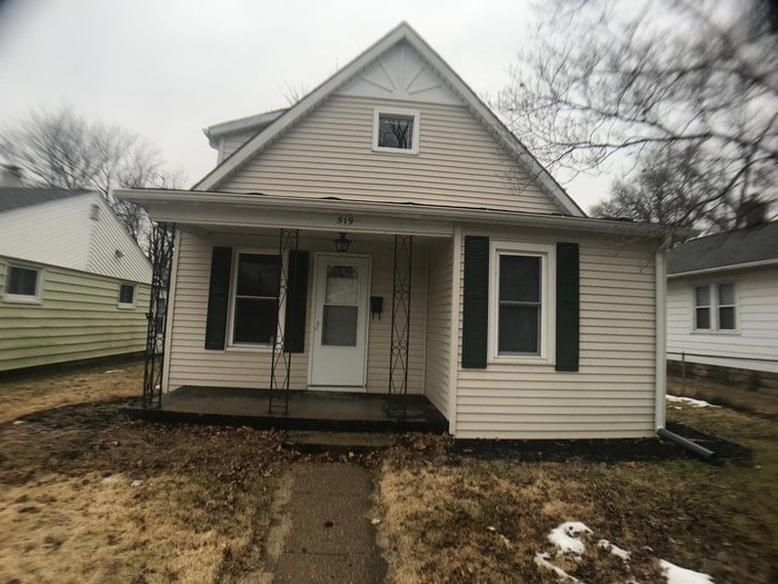Primary Photo - 3 bedroom River Park Rental