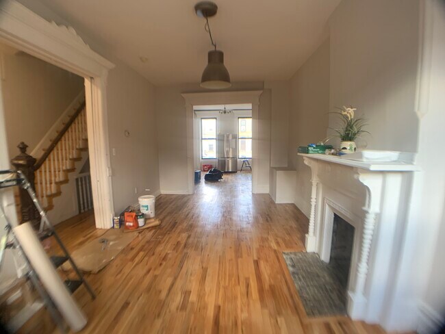 Building Photo - 607 Macdonough St