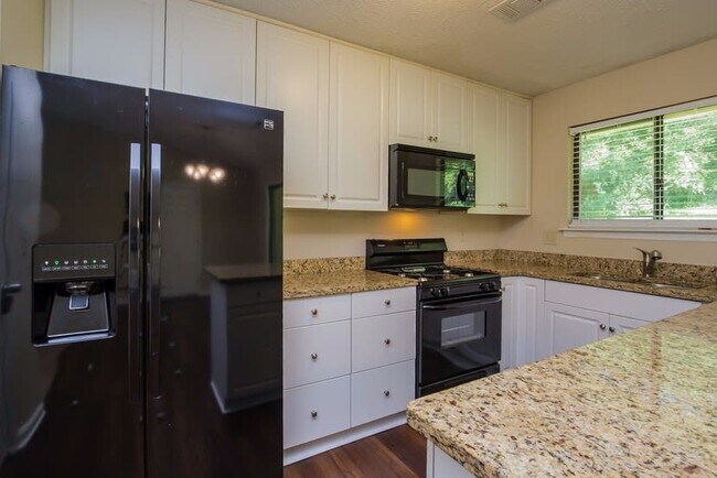 Foto del edificio - 2783 Shetland Ln NW
