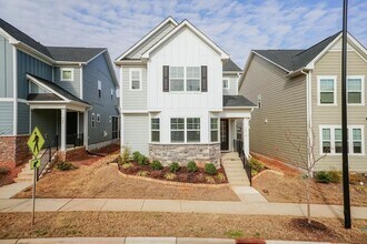 Building Photo - 340 Natsam Wds Wy