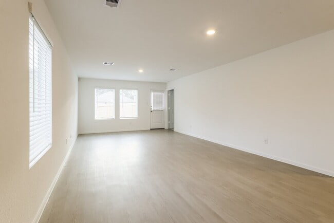 Foto del edificio - 605 Craven St