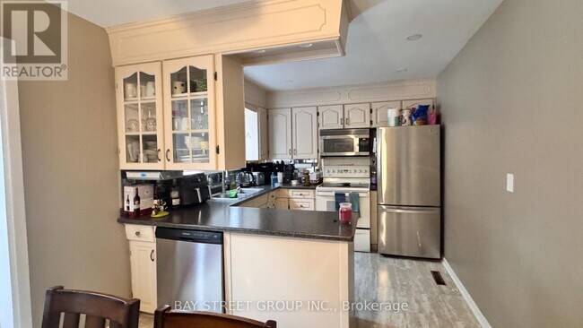 Photo du bâtiment - 10 Rideau Crescent