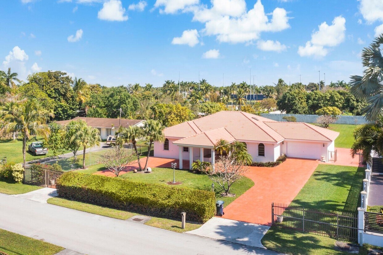 161 SW 129th Ave, Miami, FL 33184 House for Rent in Miami, FL