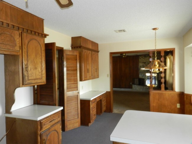 Foto del edificio - 2914 NW Templeton Terrace