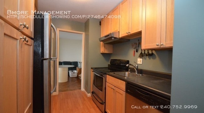 Building Photo - University One Condominium 1BR+den