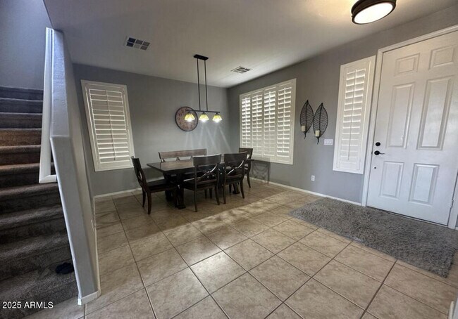 Foto del edificio - 90 W Beechnut Pl