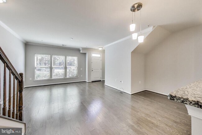 Foto del edificio - 645 Diamondback Dr