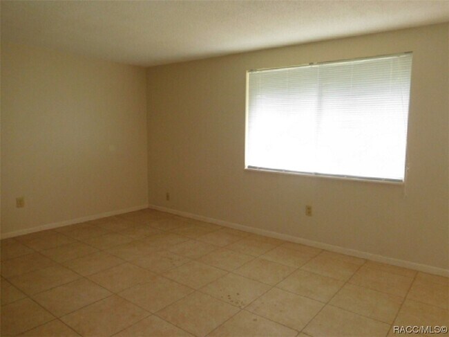 Foto del edificio - 796 S Yellow Wood Terrace