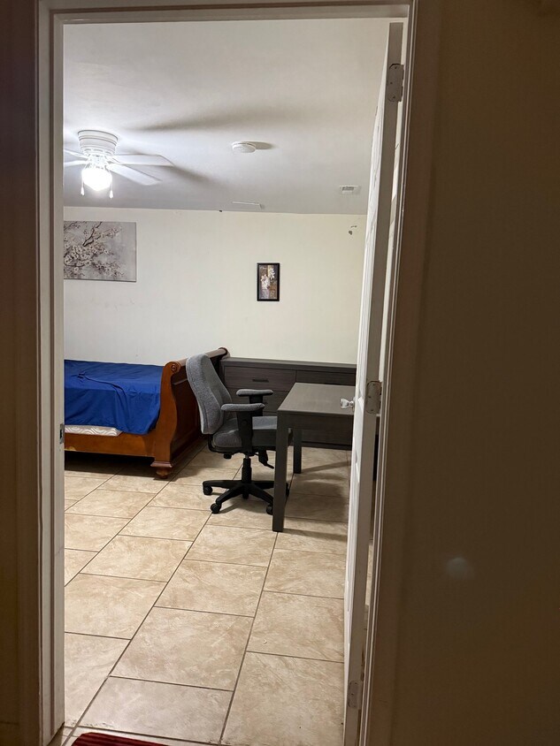 Foto del edificio - 12806 Colby Dr