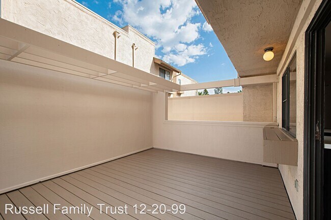 Building Photo - 2 br, 2.5 bath House - 3262 Via Marin #27