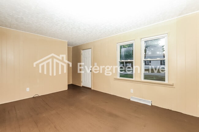 Foto del edificio - 124 E Lindberg Dr