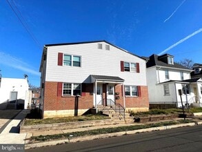Building Photo - 219 W Fifth St