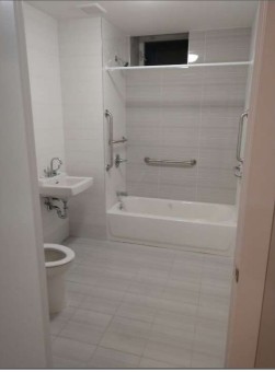 Interior Photo - 644 Barretto St