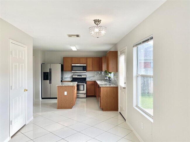 Foto del edificio - 3303 Barkers Crossing Ave
