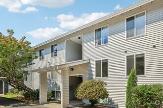 Building Photo - 4177 W Lake Sammamish Pkwy SE