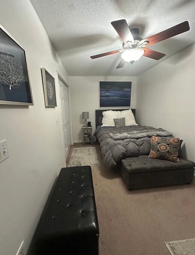 Foto del edificio - 98 Cannon Ridge Dr