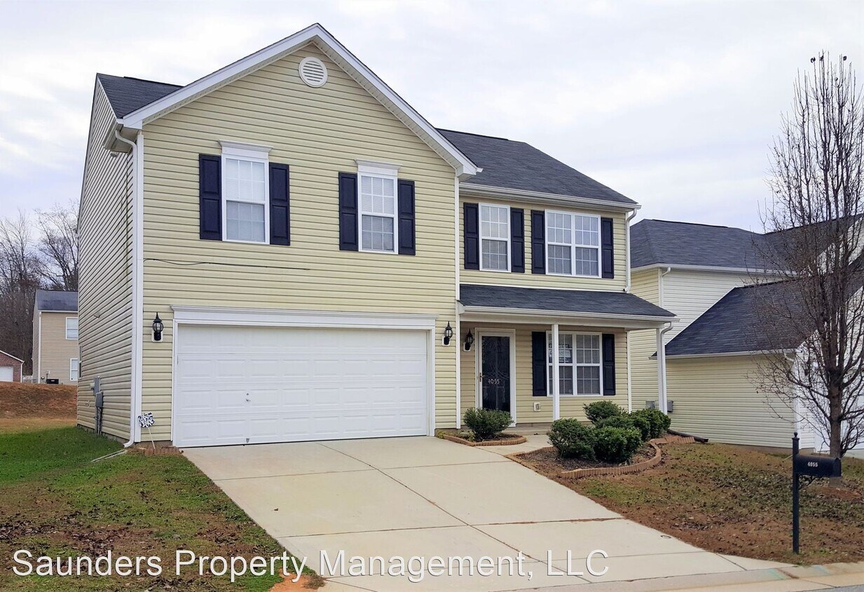 Primary Photo - 4 br, 2.5 bath House - 4055 Heather View Lane