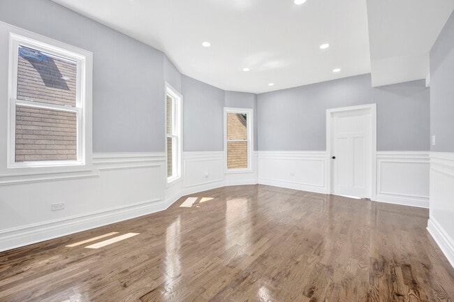 Foto del edificio - 1821 N Kedvale Ave