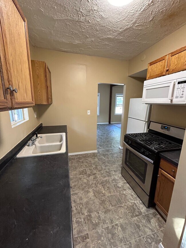 Foto del edificio - 3 bed / 1 bath home near 27th and Randolph.