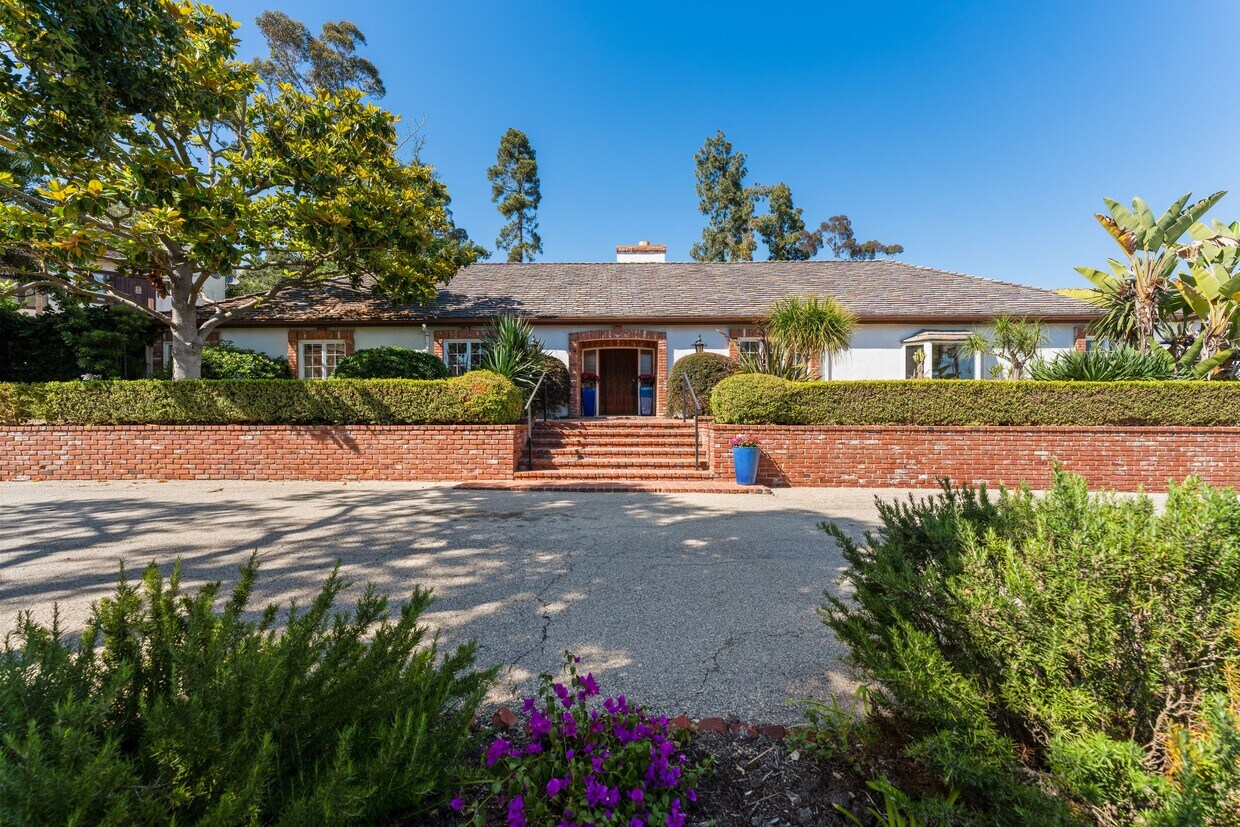 Foto principal - 1020 Alston Rd