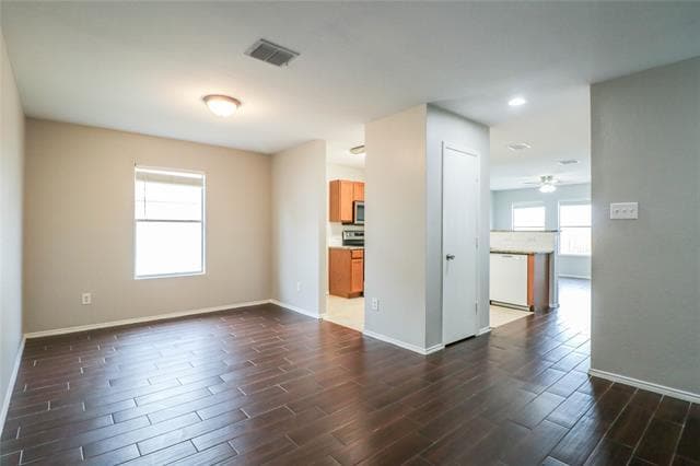 Building Photo - 705 Mexicali Way