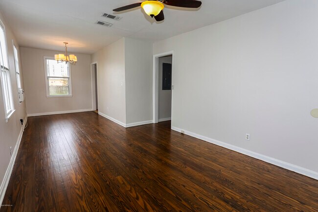 Foto del edificio - 1077 Talbot Ave