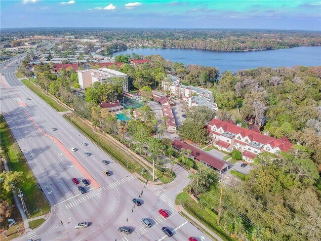 Foto del edificio - 1166 Carmel Cir