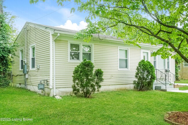 Building Photo - 2224 Peaslee Rd