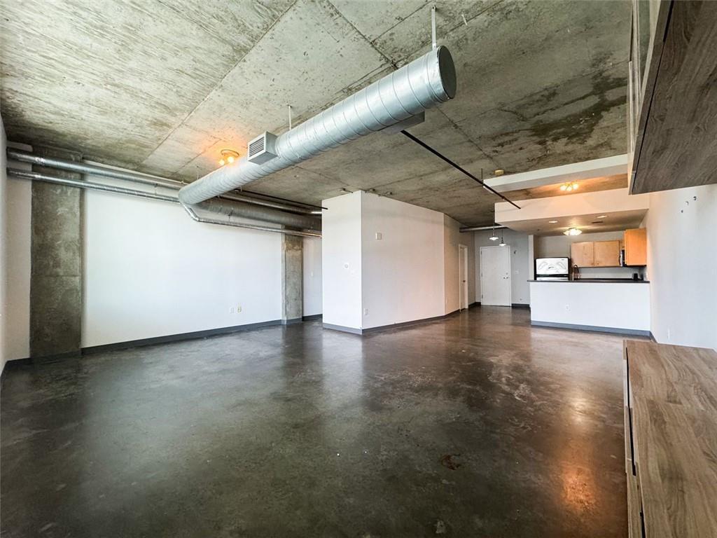 Primary Photo - 115 W Peachtree Pl NW