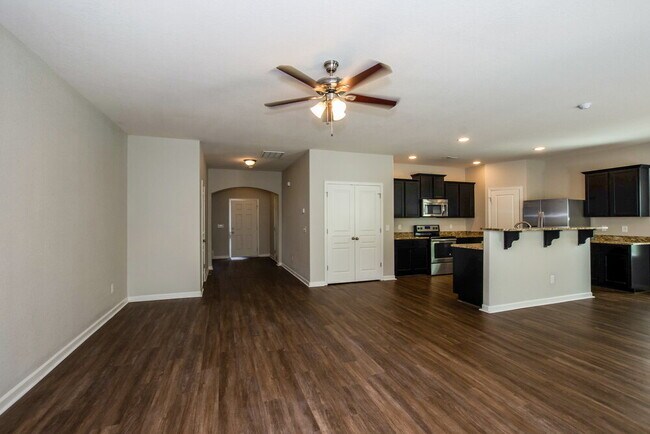 Foto del edificio - 4621 Montelena Dr