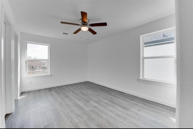 Building Photo - 8124 Sterlingshire St