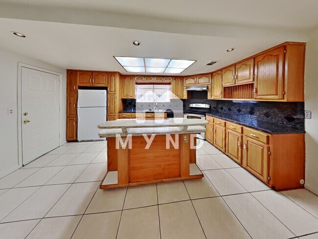 Building Photo - 8055 Wagon Trail Way