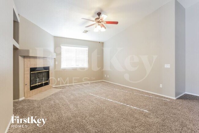 Building Photo - 5030 Paradise Harbor Pl