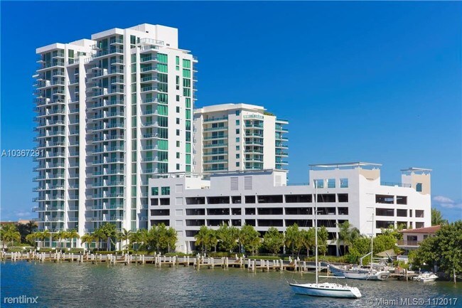 Foto del edificio - 7930 East Dr