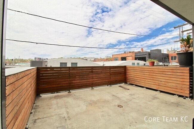 Foto del edificio - 1914 Main St