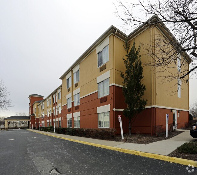 Furnished Studio E.Rutherford Apartments East Rutherford, NJ