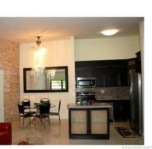 Foto del edificio - 4944 NW 102nd Ave