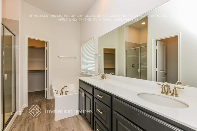 Building Photo - 3089 Maverick Dr