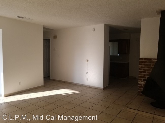 Building Photo - 2009-2011 S COUNTY Ctr