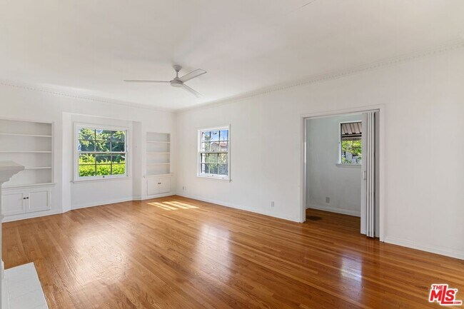 Foto del edificio - 117 1/2 N Harper Ave