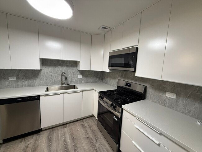 Foto del edificio - 9S220 Lake Dr