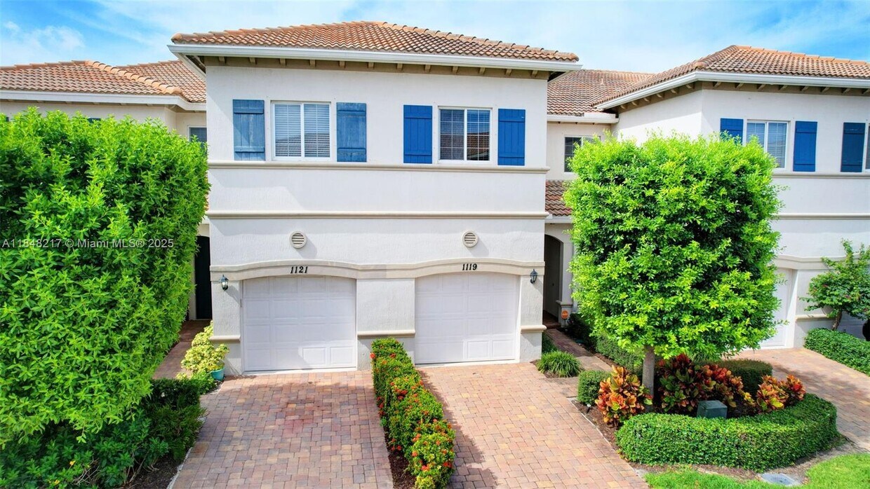 Primary Photo - 1119 Vermilion Dr