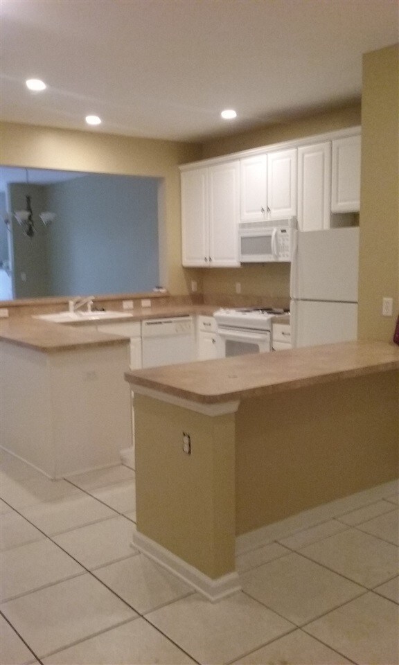 Foto del edificio - 1325 Stone Rd