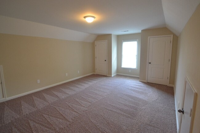 Building Photo - 3805 Bay Grove Way